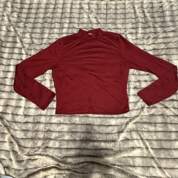 Elegant Red Women's Gaze Top Size Small - Picture 1 of 3